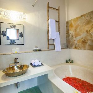 Premier Deluxe Room Healing